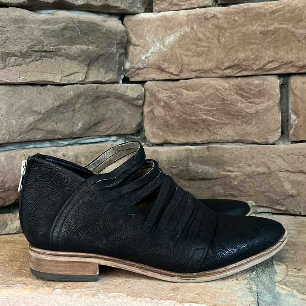 Free People Lost Valley Ankle Boot / Black /‎ SZ 36 or 6
